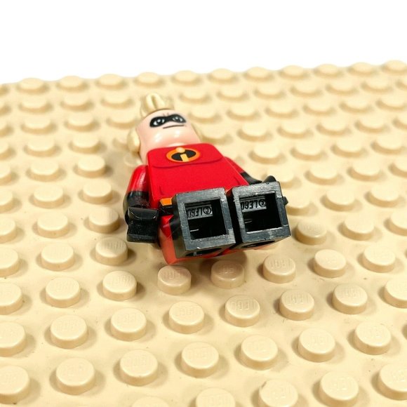 Lego Mr. Incredible Disney Minifigure - Picture 7 of 7